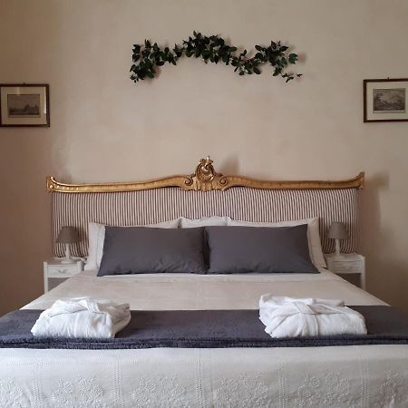 Bed and Breakfast Dependance Royale Caserta Exterior foto