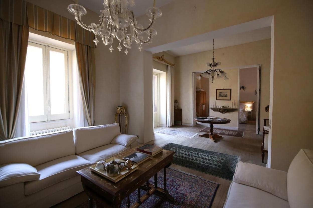 Bed and Breakfast Dependance Royale Caserta Exterior foto