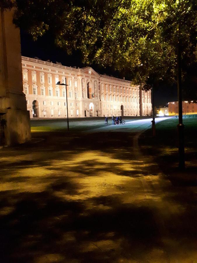 Bed and Breakfast Dependance Royale Caserta Exterior foto