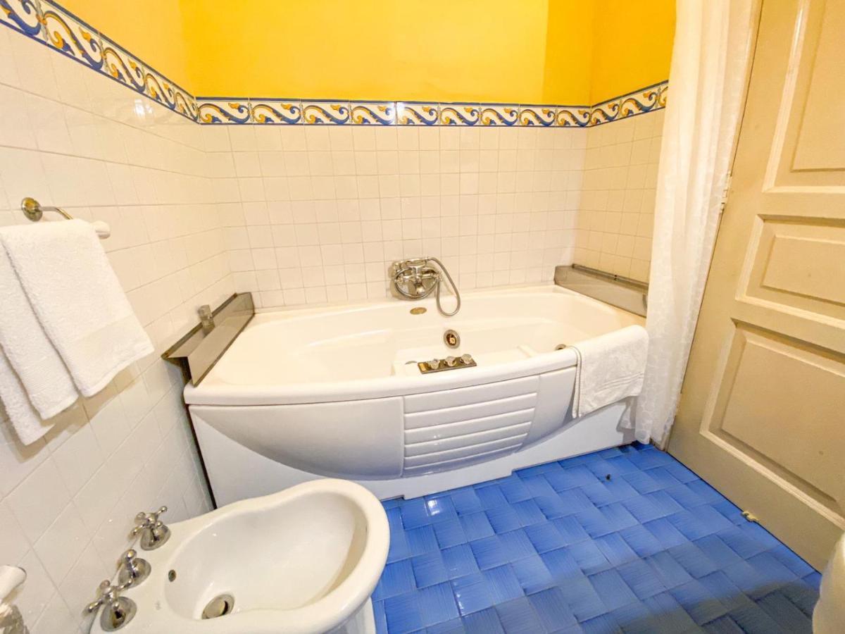 Bed and Breakfast Dependance Royale Caserta Exterior foto