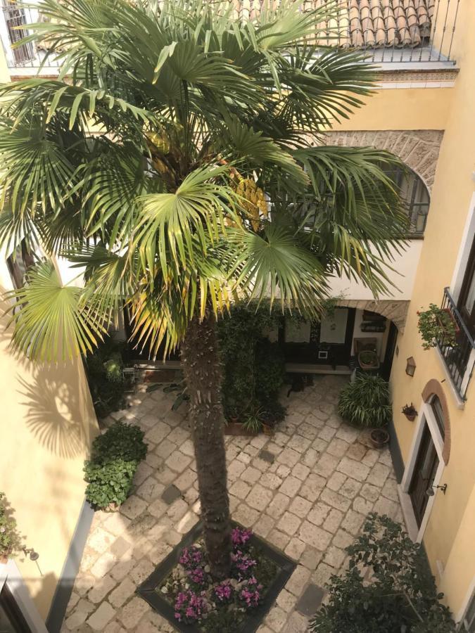 Bed and Breakfast Dependance Royale Caserta Exterior foto