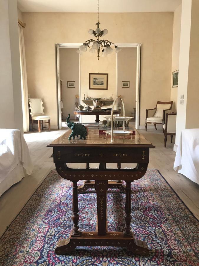 Bed and Breakfast Dependance Royale Caserta Exterior foto