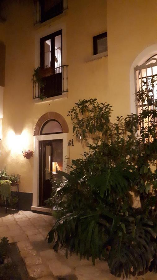Bed and Breakfast Dependance Royale Caserta Exterior foto
