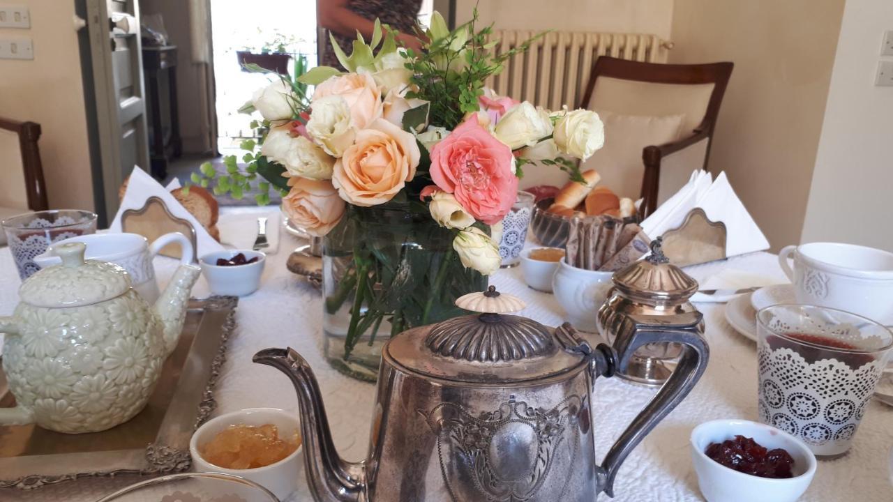 Bed and Breakfast Dependance Royale Caserta Exterior foto